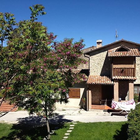 Vila Il Fienile Barete Exteriér fotografie